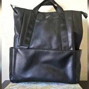 Fleshly Picked transport/diaper‎ black leather backpack